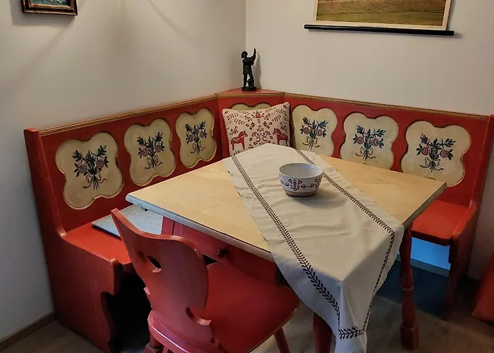 Ferienwohnung Resl - Geschmackvoll Renoviert & Zentral Im Historischen Schindelhaus