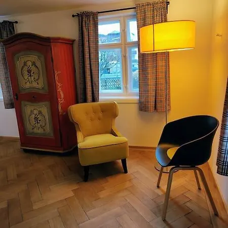Ferienwohnung Resl - Geschmackvoll Renoviert & Zentral Im Historischen Schindelhaus Oberstaufen Esterno foto