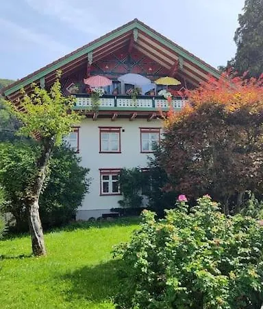 Ferienwohnung Resl - Geschmackvoll Renoviert & Zentral Im Historischen Schindelhaus Oberstaufen Esterno foto