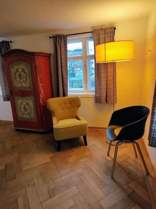Resl - Geschmackvoll Renoviert & Zentral Im Historischen Schindelhaus Appartamento